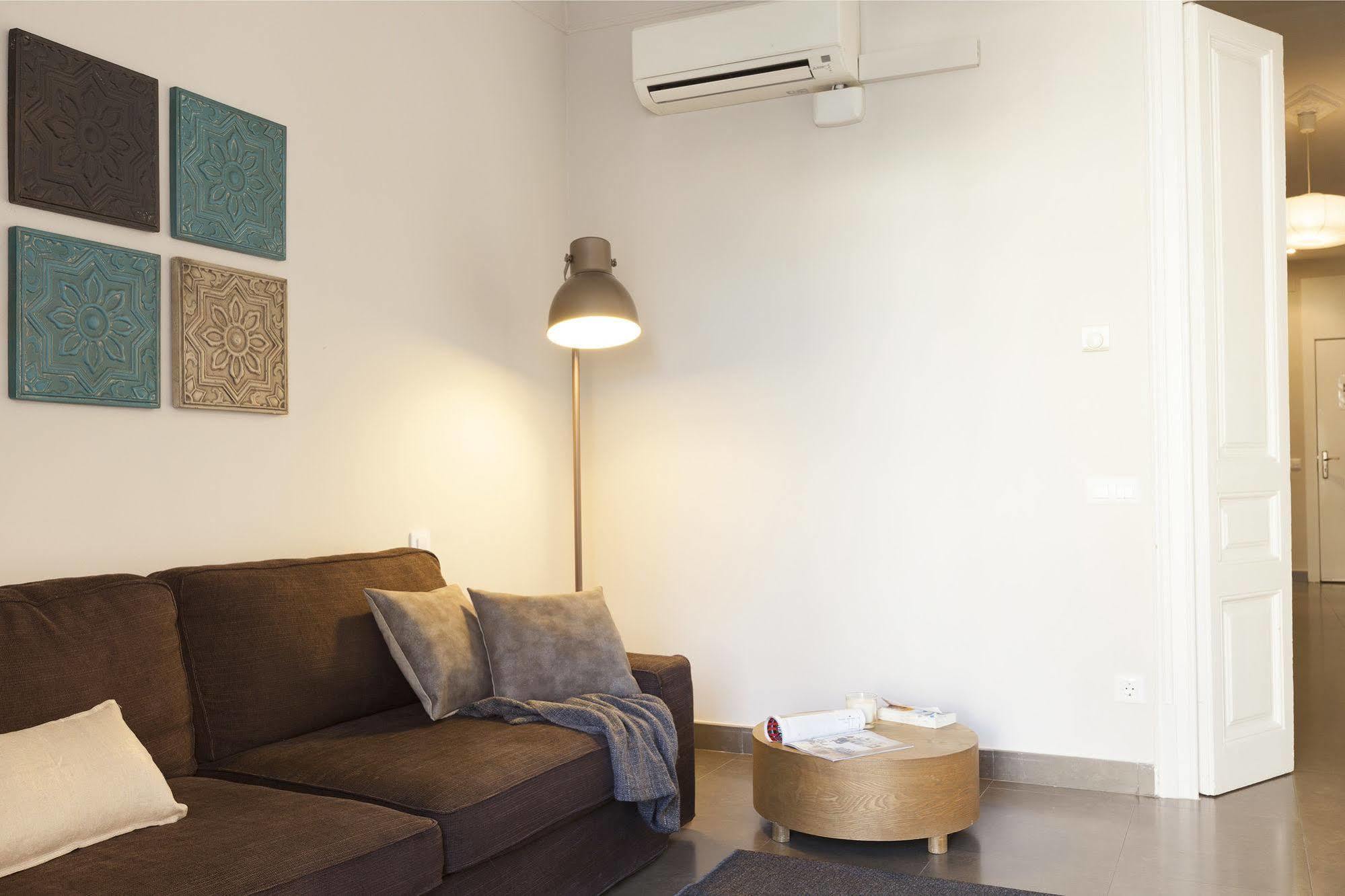 Easy Sleep Gaudi Terrace Apartment Barcelona Exterior photo