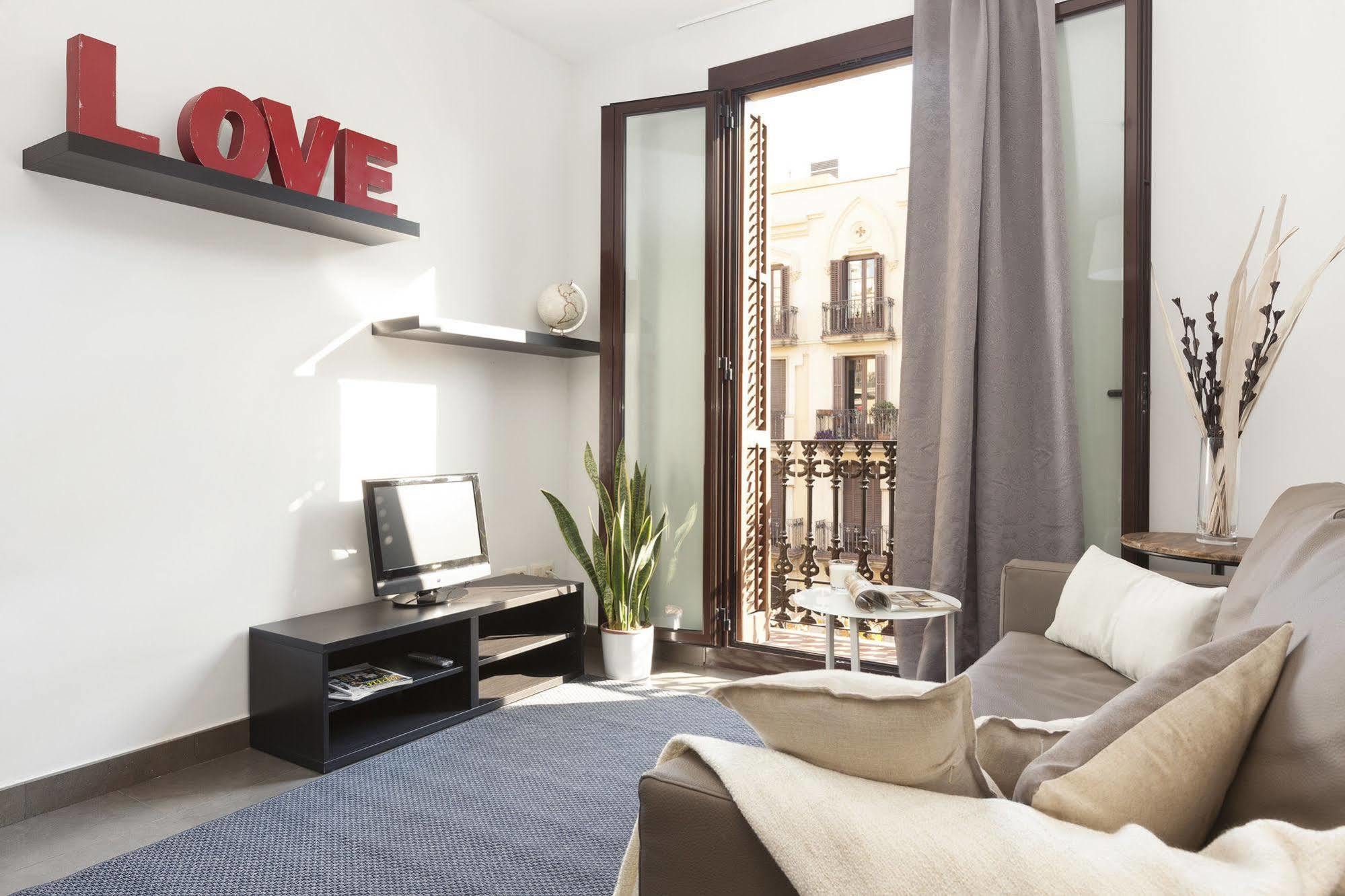 Easy Sleep Gaudi Terrace Apartment Barcelona Exterior photo
