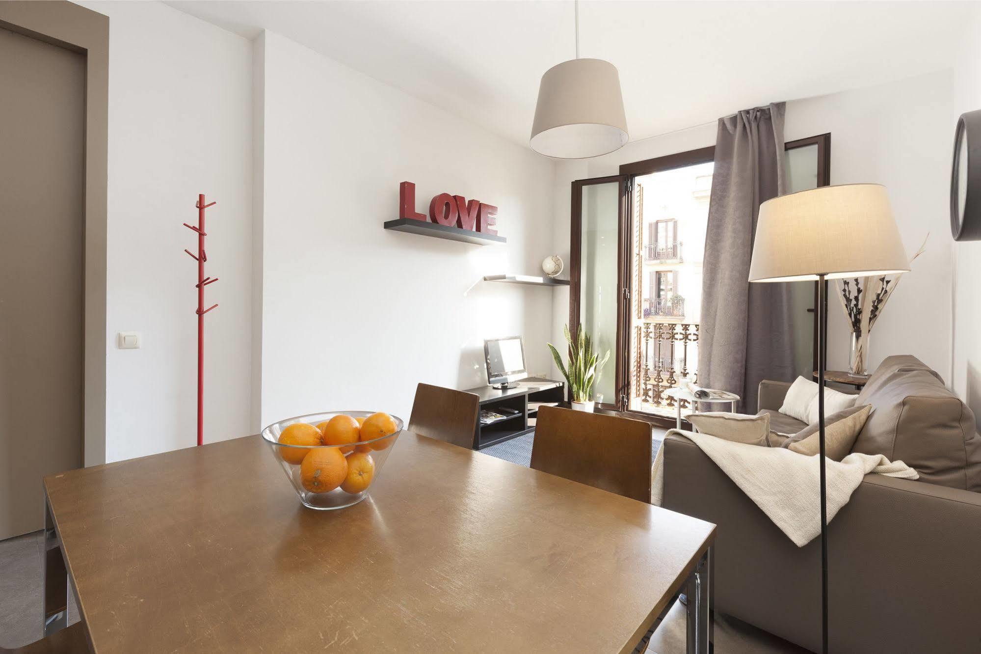 Easy Sleep Gaudi Terrace Apartment Barcelona Exterior photo