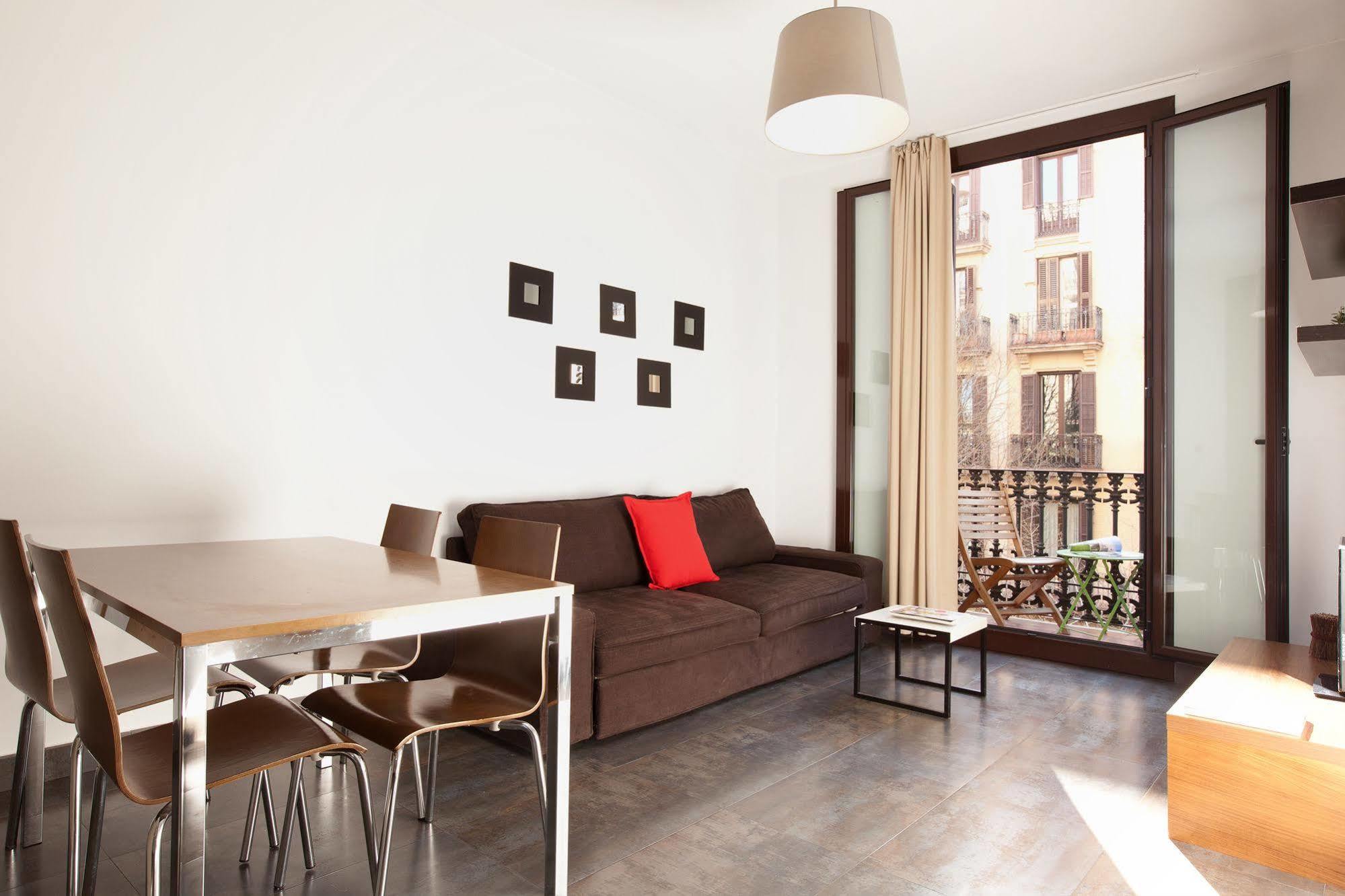 Easy Sleep Gaudi Terrace Apartment Barcelona Exterior photo