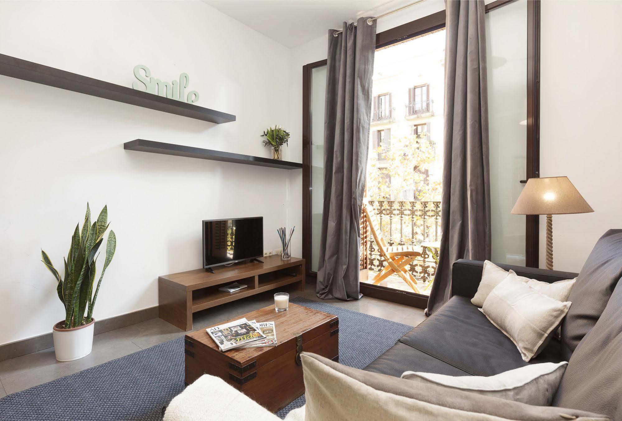 Easy Sleep Gaudi Terrace Apartment Barcelona Exterior photo