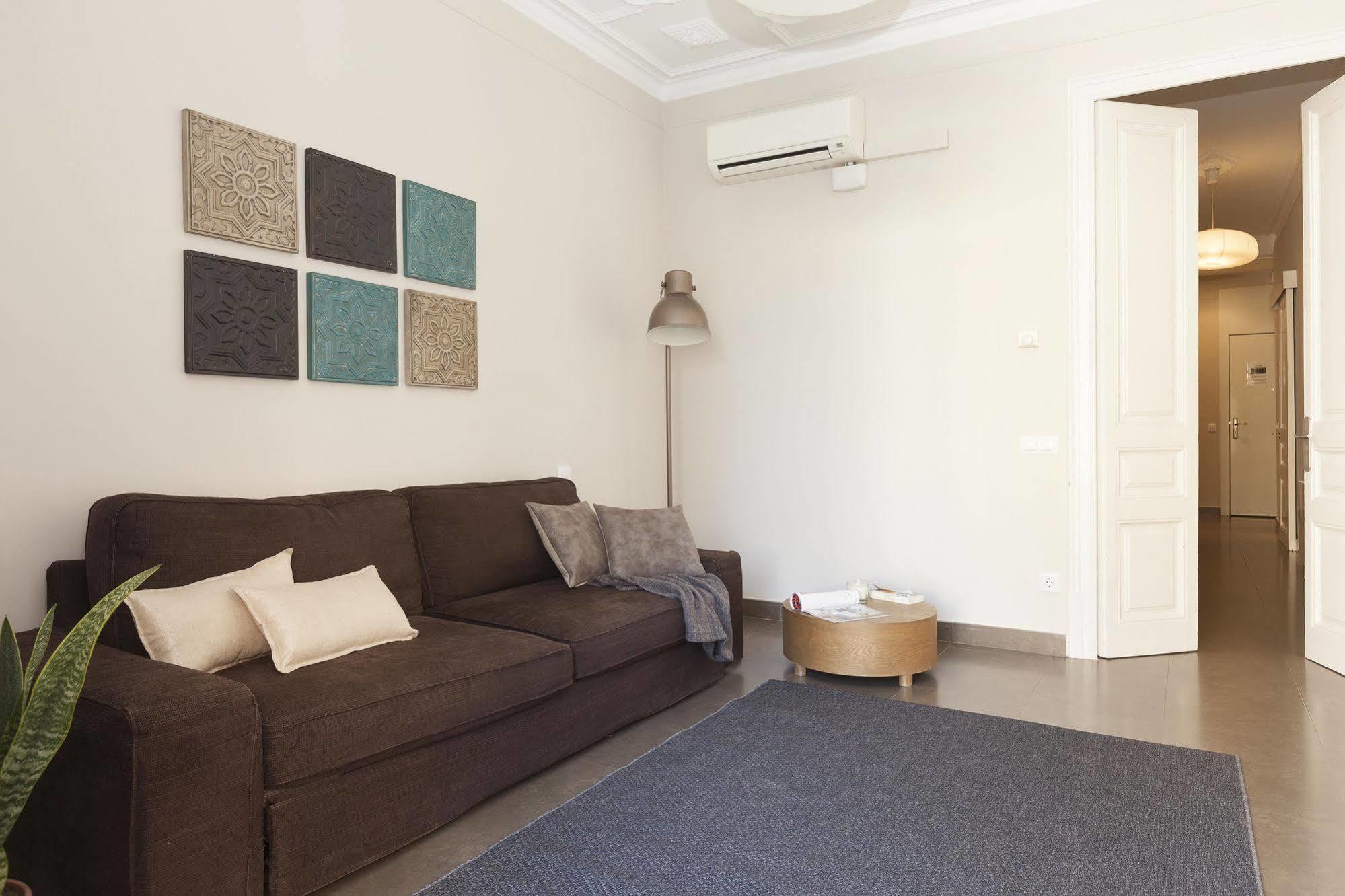 Easy Sleep Gaudi Terrace Apartment Barcelona Exterior photo