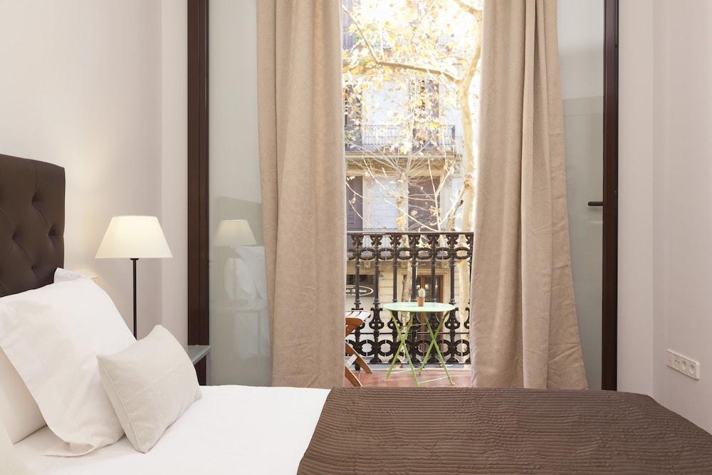 Easy Sleep Gaudi Terrace Apartment Barcelona Exterior photo
