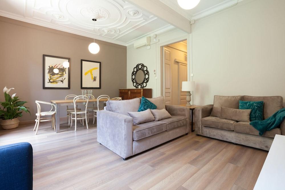 Easy Sleep Gaudi Terrace Apartment Barcelona Exterior photo