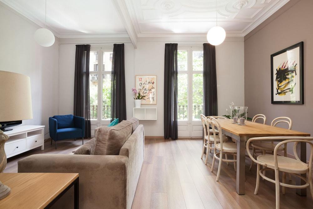 Easy Sleep Gaudi Terrace Apartment Barcelona Exterior photo