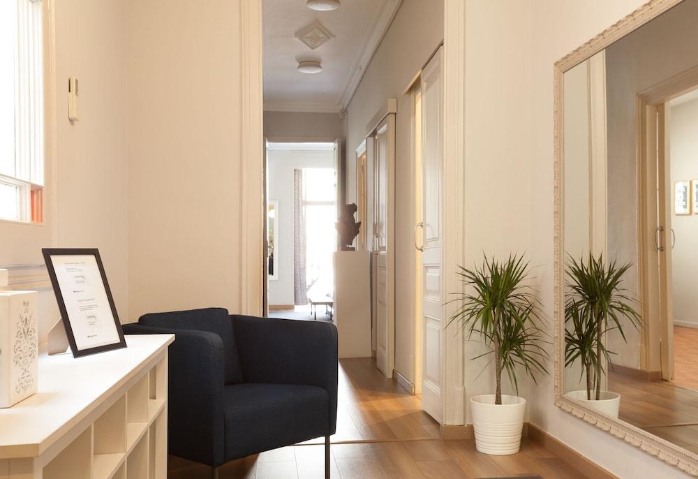 Easy Sleep Gaudi Terrace Apartment Barcelona Exterior photo