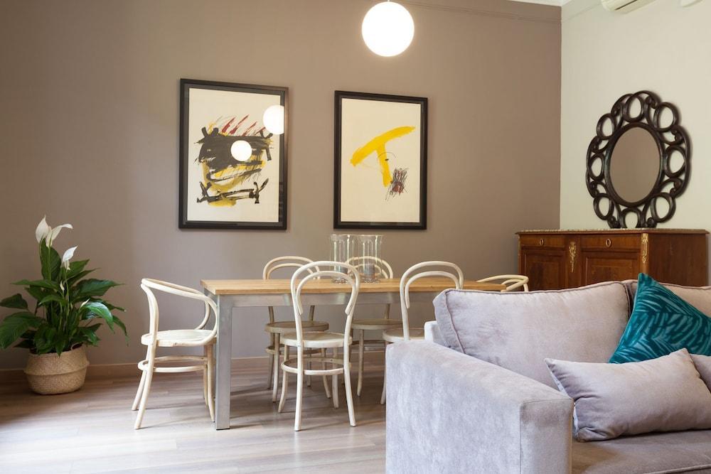 Easy Sleep Gaudi Terrace Apartment Barcelona Exterior photo