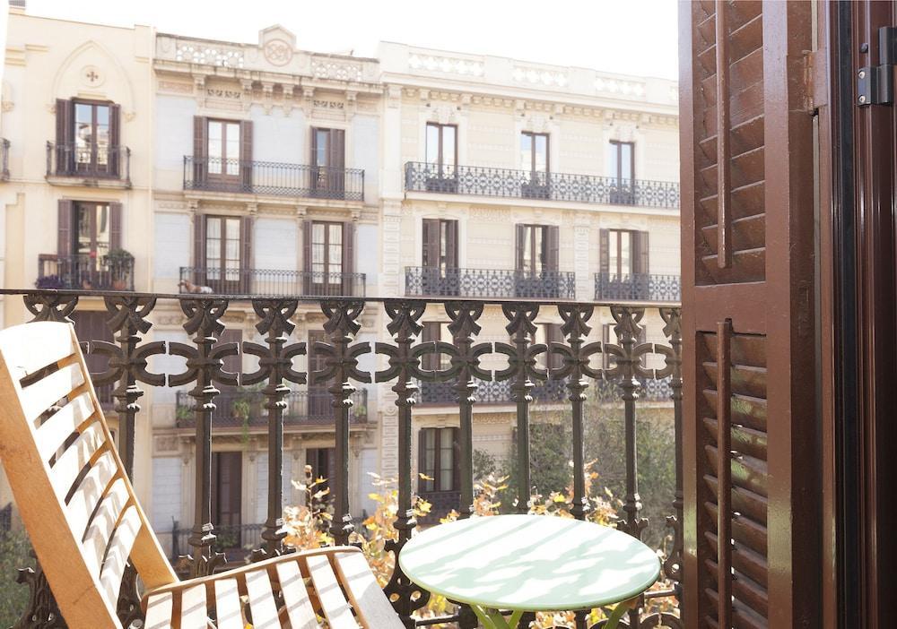 Easy Sleep Gaudi Terrace Apartment Barcelona Exterior photo