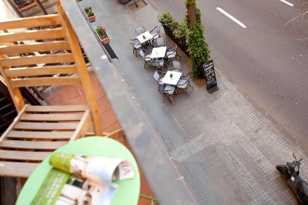 Easy Sleep Gaudi Terrace Apartment Barcelona Exterior photo