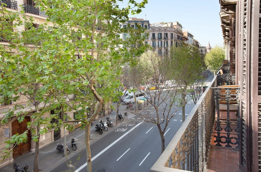 Easy Sleep Gaudi Terrace Apartment Barcelona Exterior photo